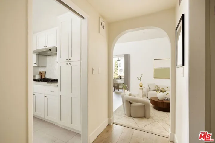 8455 Fountain Avenue 504, West Hollywood, California 90069