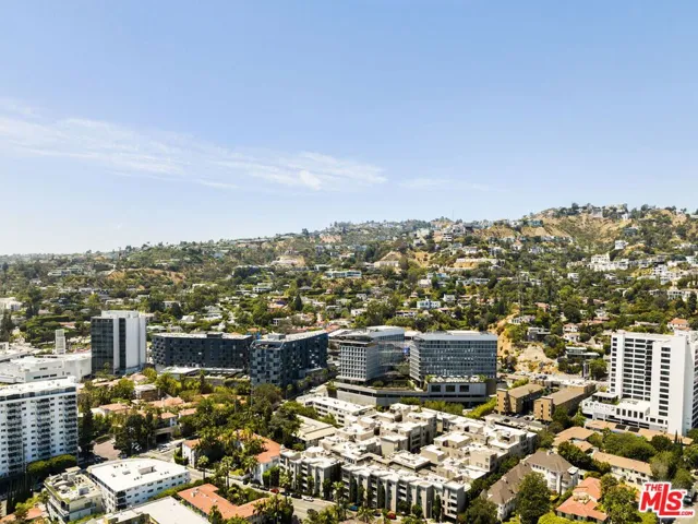 8455 Fountain Avenue 504, West Hollywood, California 90069