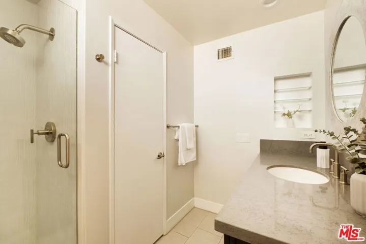8455 Fountain Avenue 504, West Hollywood, California 90069