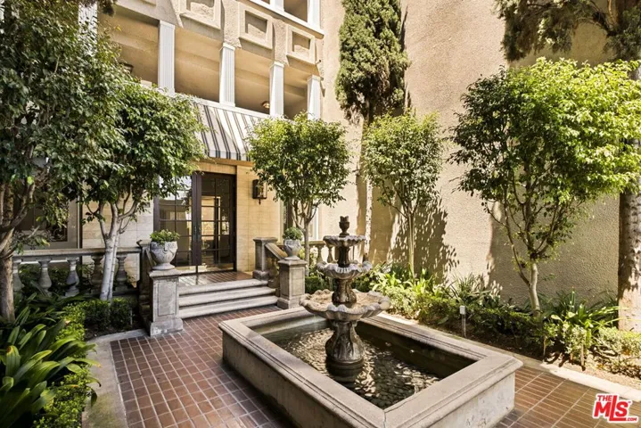 8455 Fountain Avenue 504, West Hollywood, California 90069
