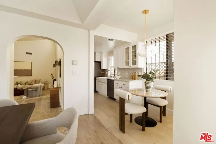 8455 Fountain Avenue 504, West Hollywood, California 90069