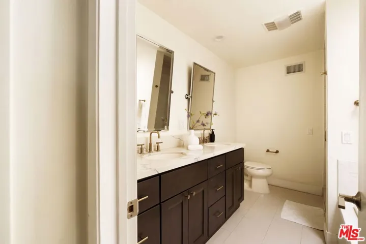 8455 Fountain Avenue 504, West Hollywood, California 90069