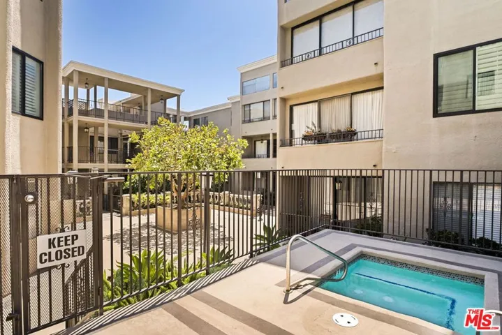 8455 Fountain Avenue 504, West Hollywood, California 90069