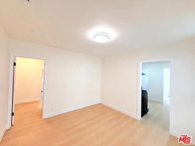 6132 Whitsett Avenue, Los Angeles, California 91606