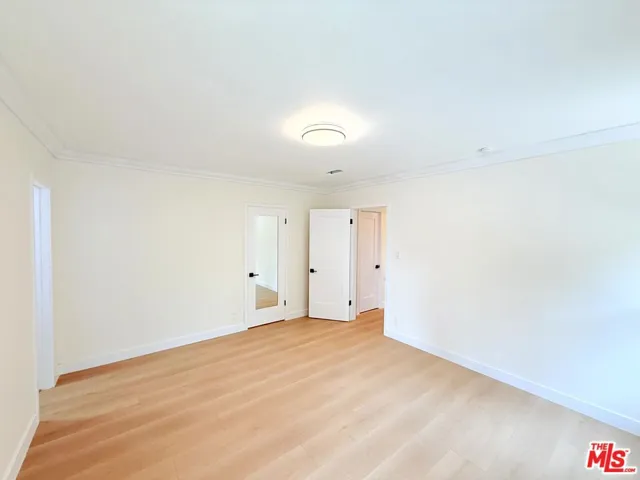 6132 Whitsett Avenue, Los Angeles, California 91606