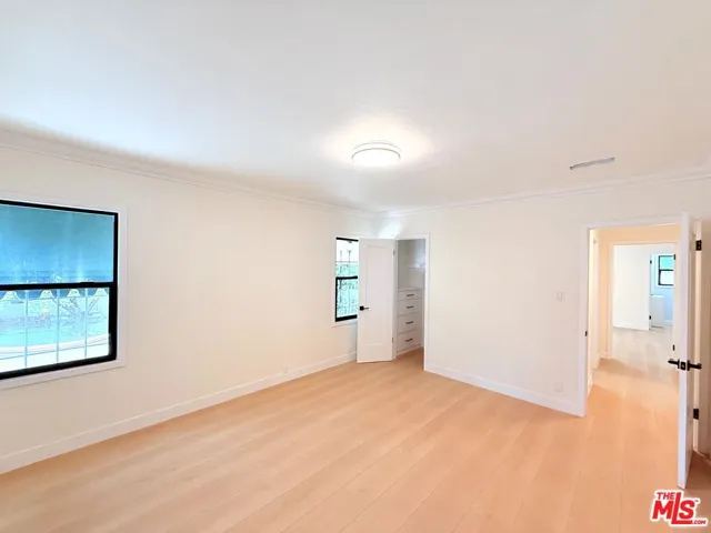 6132 Whitsett Avenue, Los Angeles, California 91606