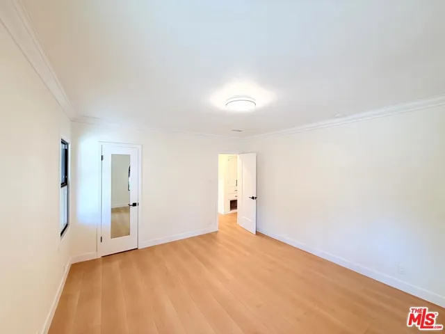 6132 Whitsett Avenue, Los Angeles, California 91606