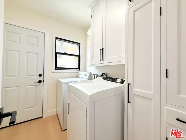 6132 Whitsett Avenue, Los Angeles, California 91606