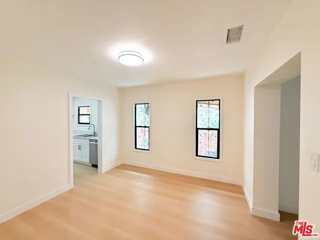 6132 Whitsett Avenue, Los Angeles, California 91606