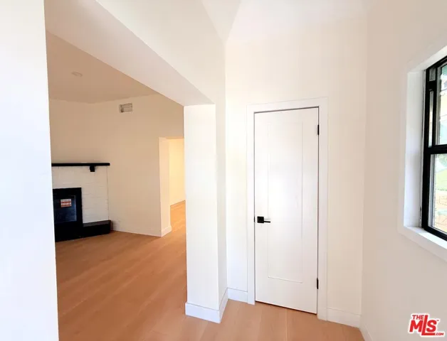 6132 Whitsett Avenue, Los Angeles, California 91606