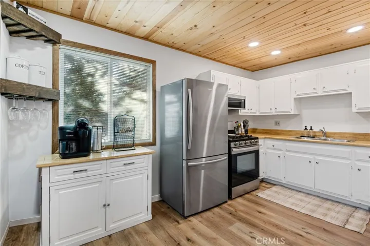 633 Barret, Big Bear City, California 92314