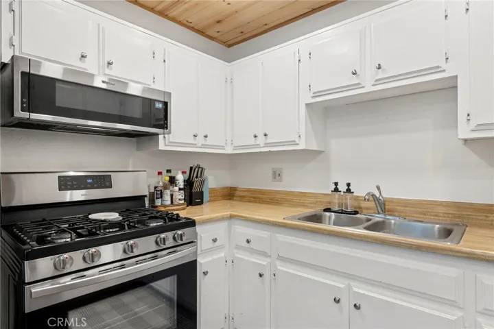 633 Barret, Big Bear City, California 92314