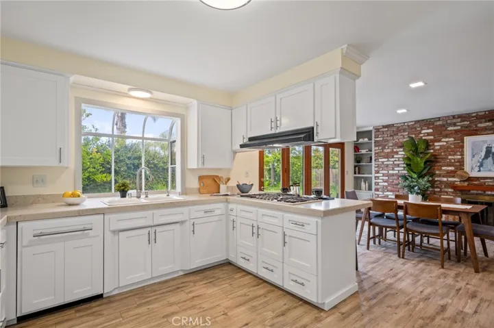 1557 Granvia Altamira, Palos Verdes Estates, California 90274