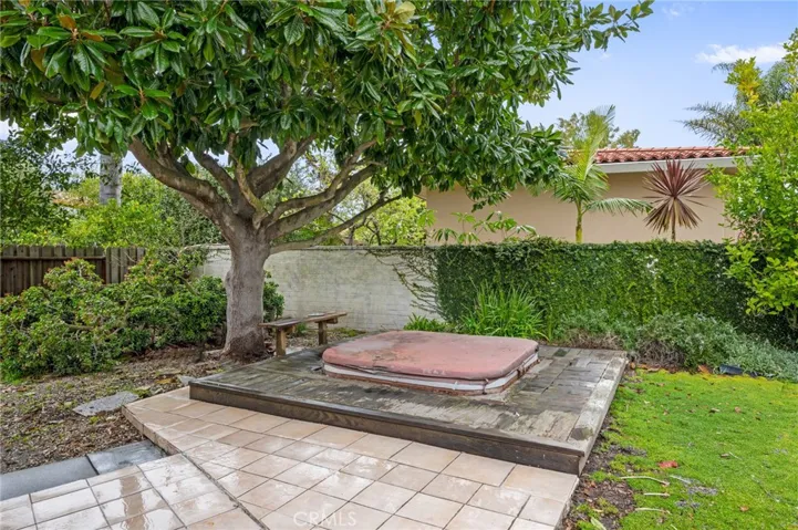 1557 Granvia Altamira, Palos Verdes Estates, California 90274