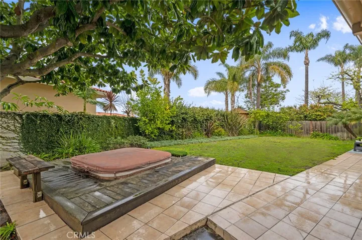1557 Granvia Altamira, Palos Verdes Estates, California 90274