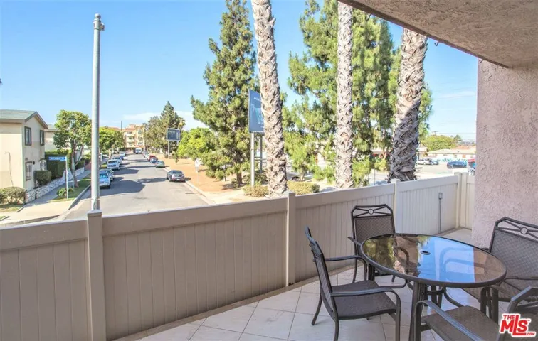4365 Mclaughlin Avenue 14, Los Angeles, California 90066