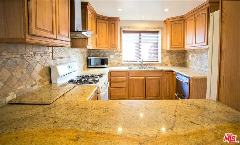 4365 Mclaughlin Avenue 14, Los Angeles, California 90066