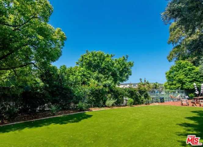 4365 Mclaughlin Avenue 14, Los Angeles, California 90066