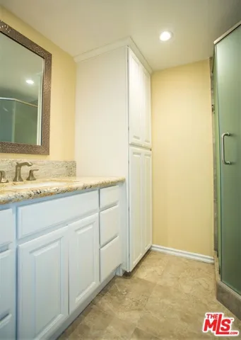 4365 Mclaughlin Avenue 14, Los Angeles, California 90066