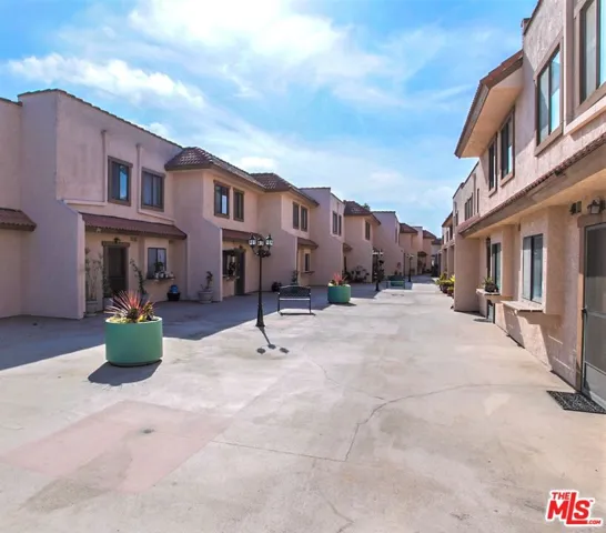 4365 Mclaughlin Avenue 14, Los Angeles, California 90066