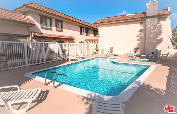 4365 Mclaughlin Avenue 14, Los Angeles, California 90066
