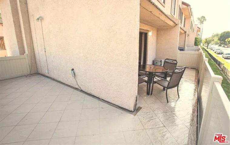 4365 Mclaughlin Avenue 14, Los Angeles, California 90066