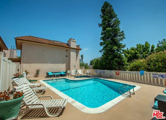 4365 Mclaughlin Avenue 14, Los Angeles, California 90066