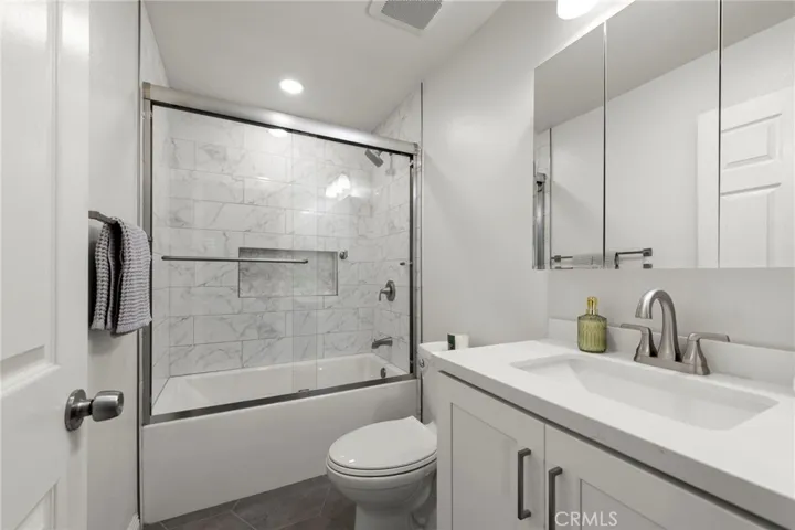 15809 Venus Place, Gardena, California 90249