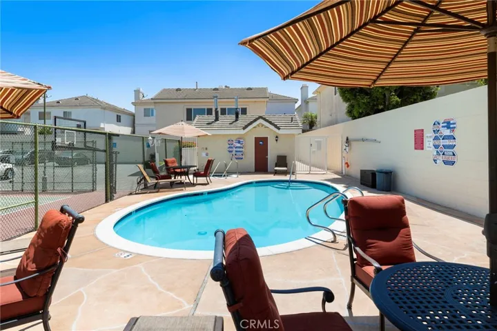 Association pool