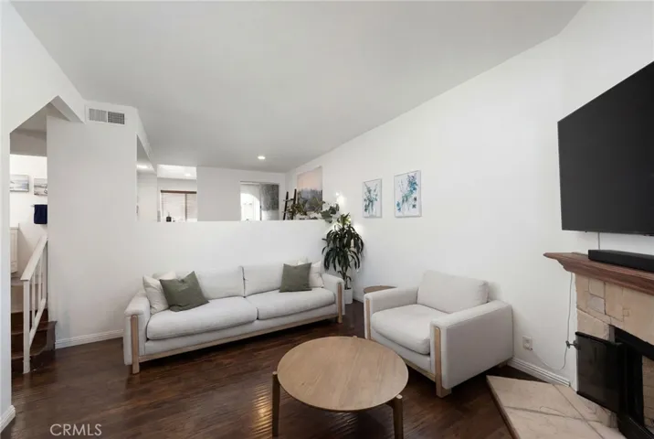 15809 Venus Place, Gardena, California 90249