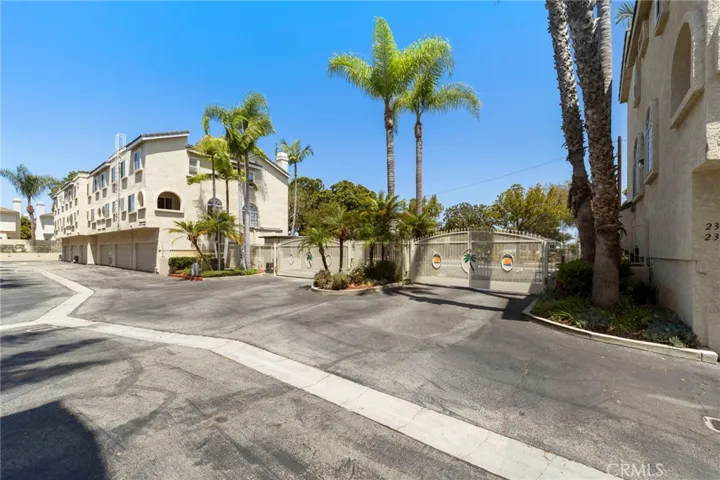 15809 Venus Place, Gardena, California 90249