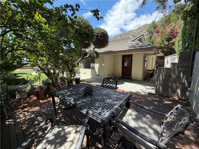 2206 Canyon Road, Arcadia, California 91006