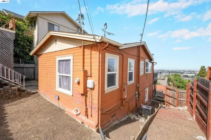 16805 President Dr, Castro Valley, California 94578