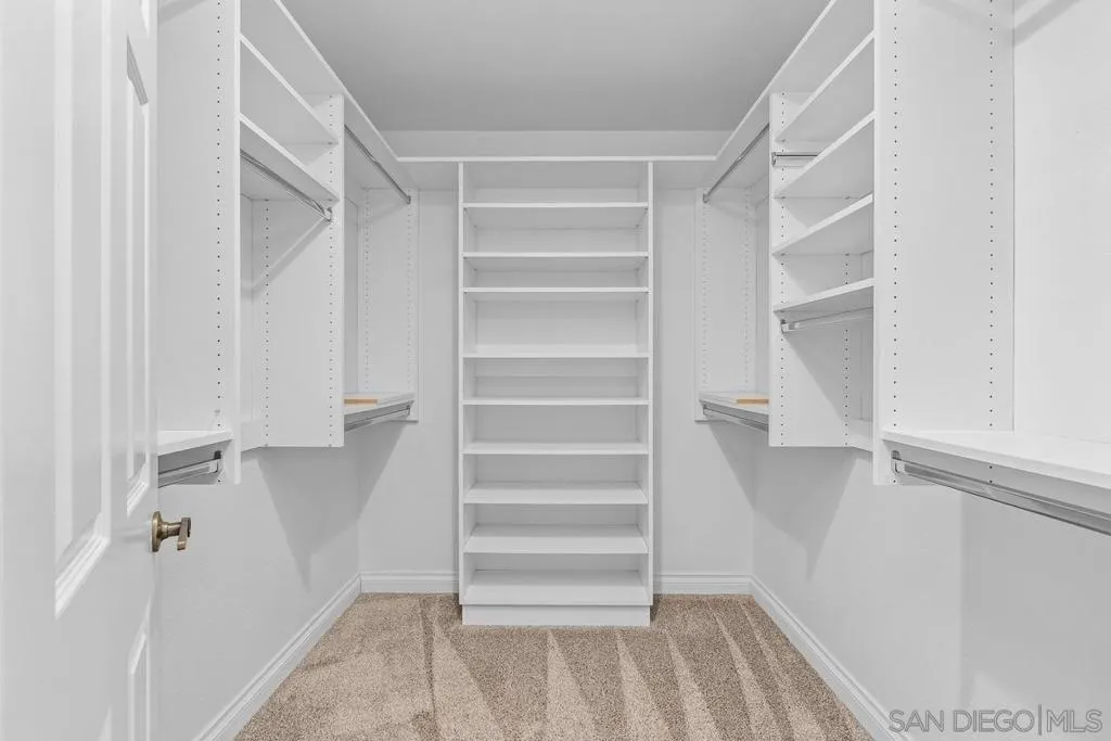 Walk-in Closet