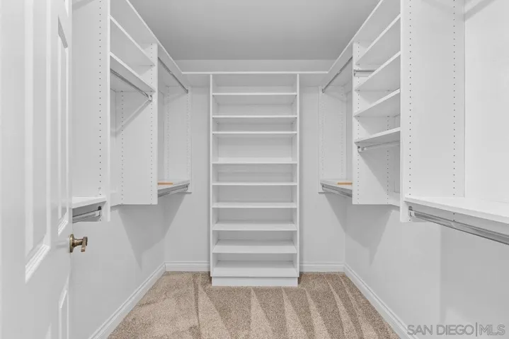 Walk-in Closet