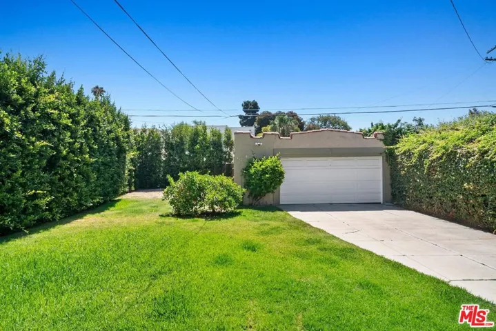 BACK YARD WITH GARAGE
