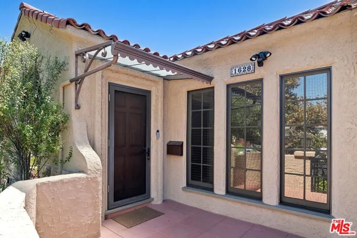 FRONT ENTRY
