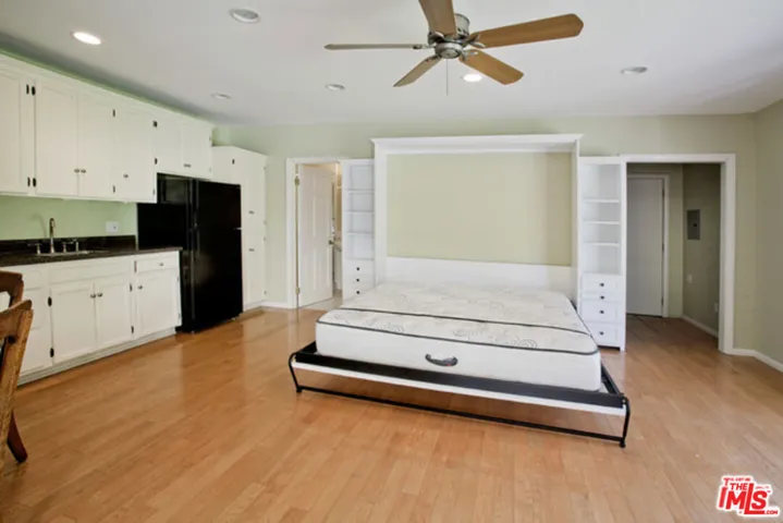 Guest House with Fold Down Bed