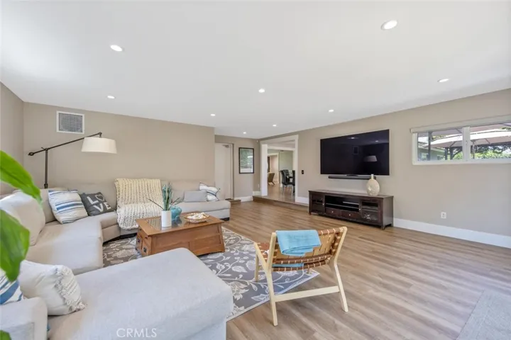 1031 Uppingham, Thousand Oaks, California 91360