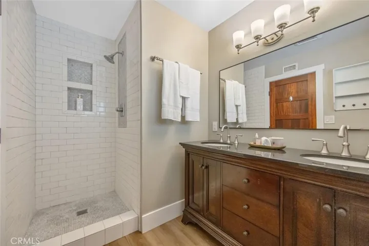 1031 Uppingham, Thousand Oaks, California 91360