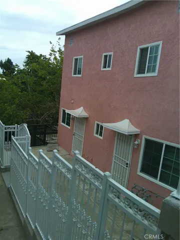 Bottom Unit Access Gate