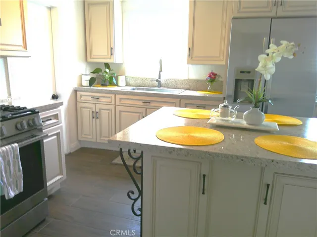 1074 N Bonnie Beach Place, Los Angeles, California 90063