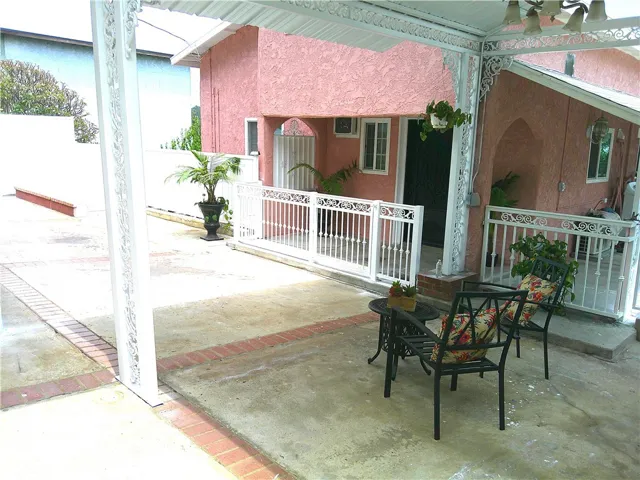 1074 N Bonnie Beach Place, Los Angeles, California 90063