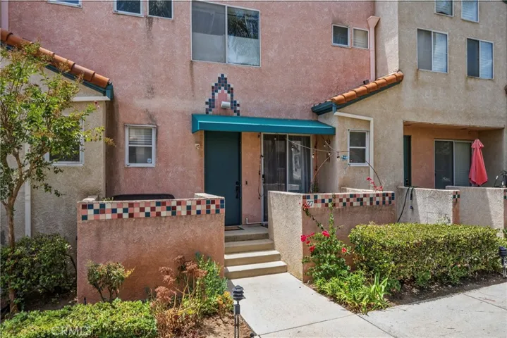 13901 Olive View Lane 27, Sylmar, California 91342