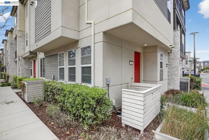 411 Rhythm Ln, Hayward, California 94544 — photo 4