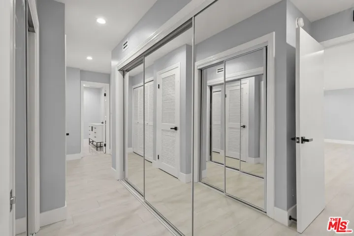 441 N Oakhurst Drive 206, Beverly Hills, California 90210