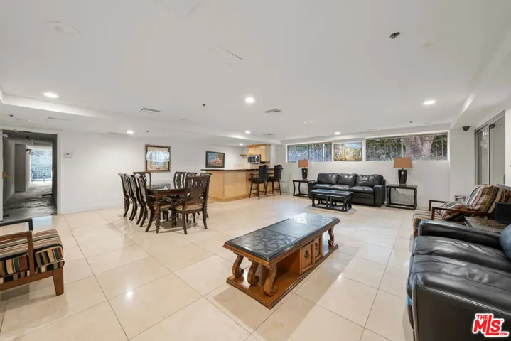 441 N Oakhurst Drive 206, Beverly Hills, California 90210
