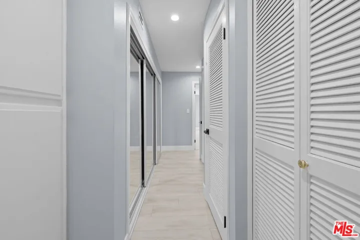 441 N Oakhurst Drive 206, Beverly Hills, California 90210