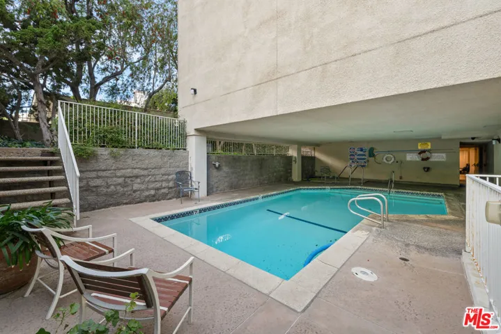 441 N Oakhurst Drive 206, Beverly Hills, California 90210