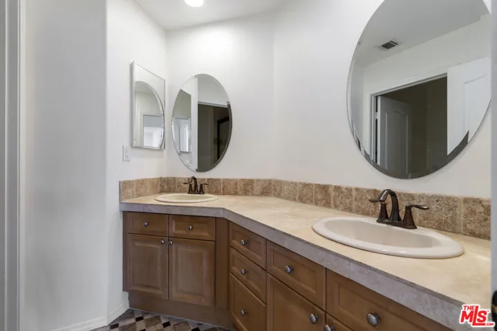 14321 Hortense Street, Los Angeles, California 91423